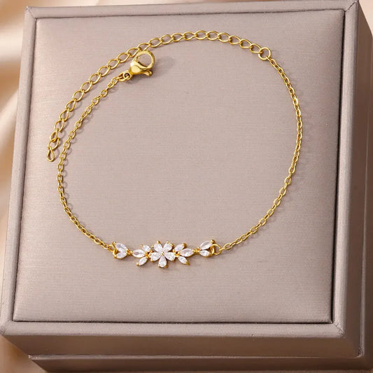 Hedlund Zircon Flower Bracelet