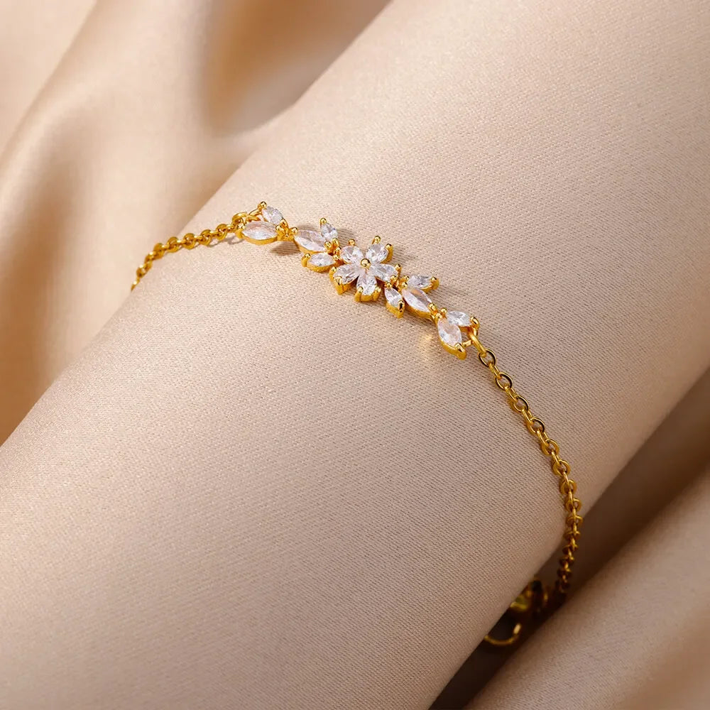 Hedlund Zircon Flower Bracelet