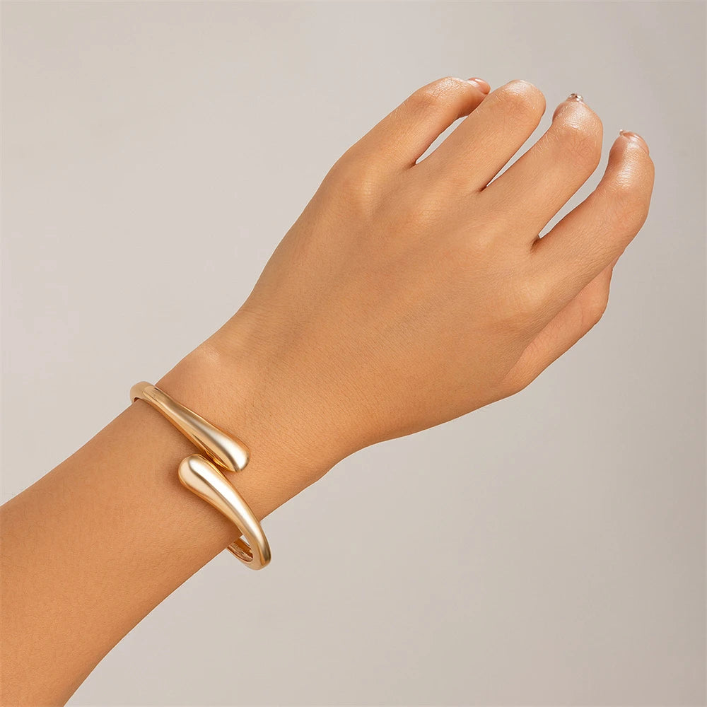 Jhonsson Twisted Bracelet