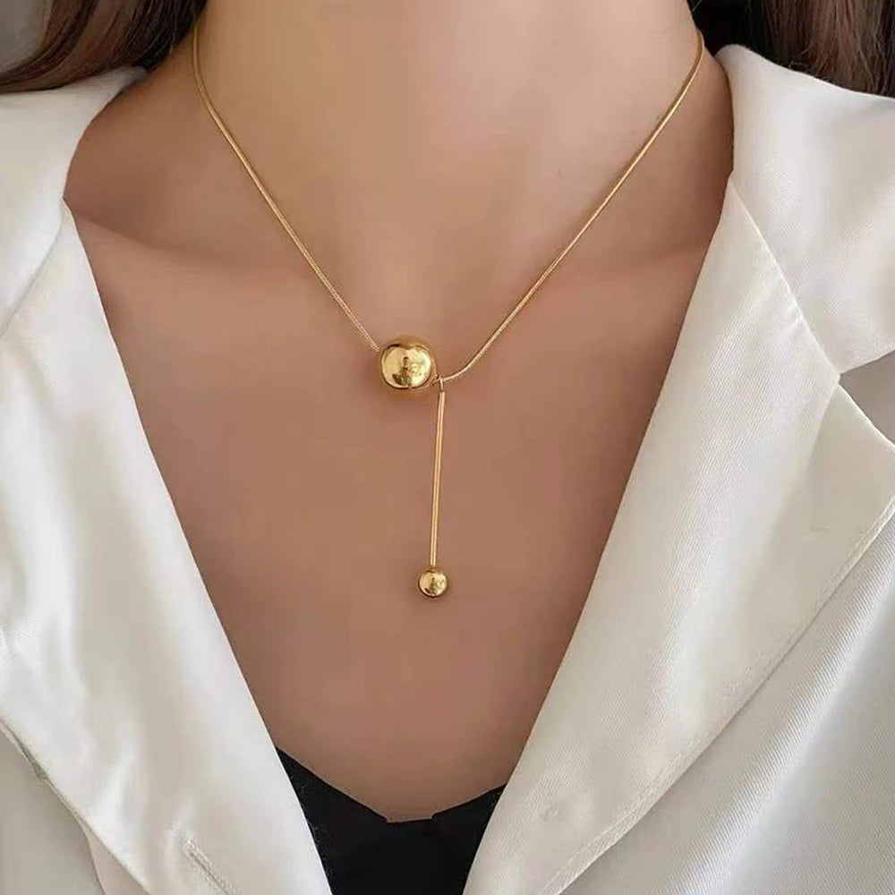 Vela Simple Ball Necklace